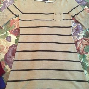 Juniors Takeout sweater tunic